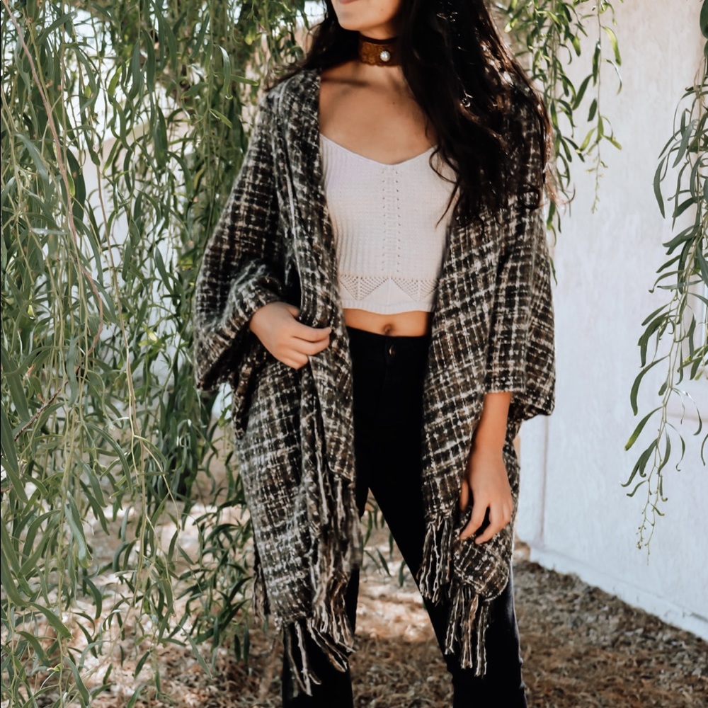 The Olive Tree Poncho (soft)